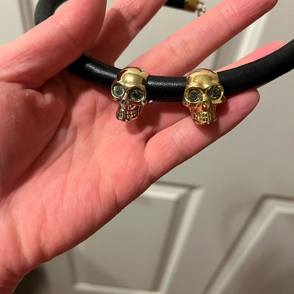 Alexander McQueen Black and Gold Skull leather Necklace / bracelet - Picture 3 of 12